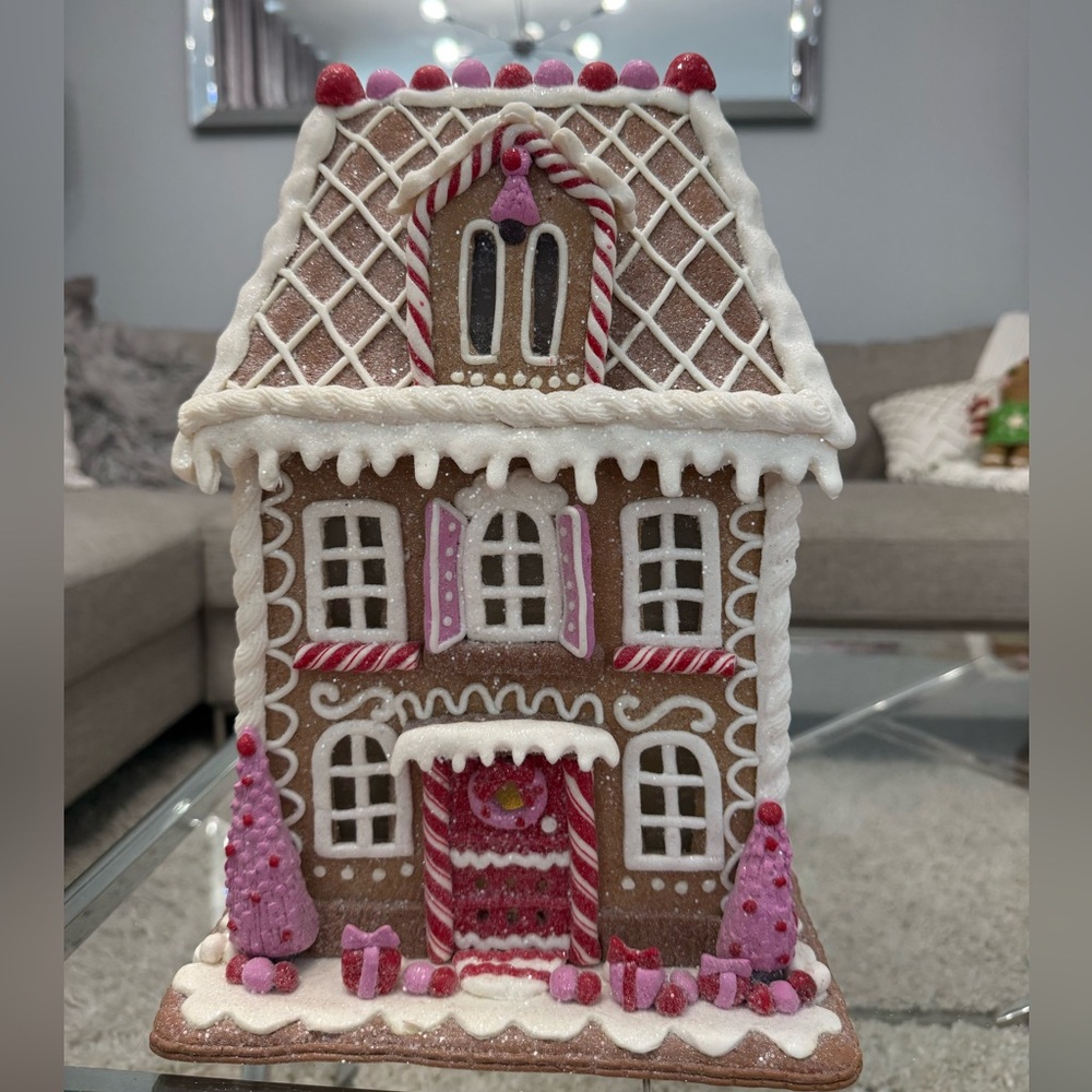 Pink & Red Christmas Gingerbread House
